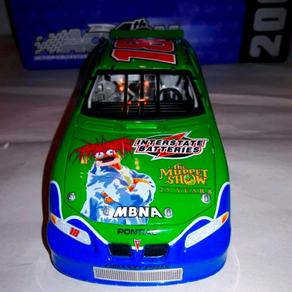 Bobby Labonte Muppets Race Car Nascar - Picture 2 of 6